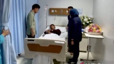 Wapres Gibran Jenguk Korban Demo di RSCM dan RS Pelni, Sampaikan Harapan