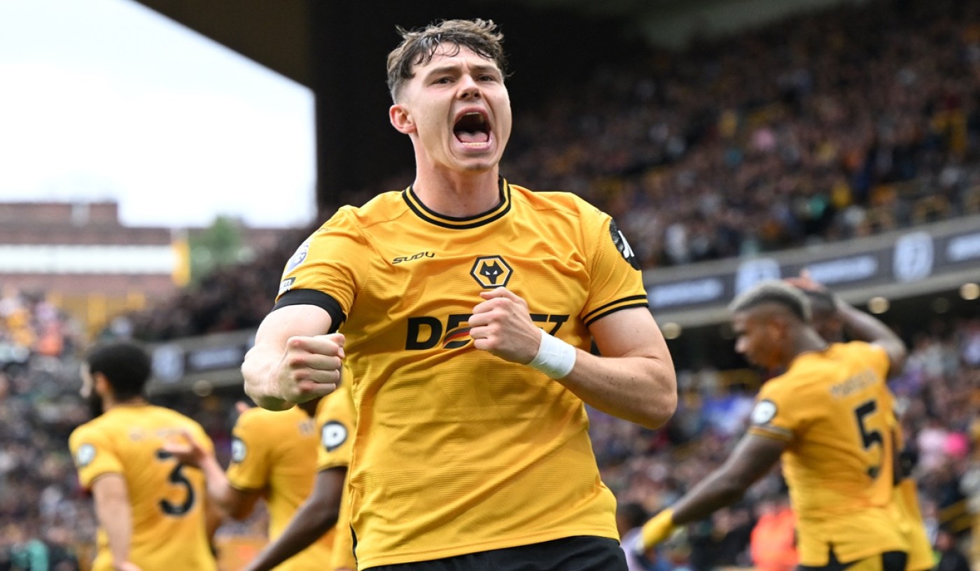Wolverhampton Tolak Tawaran Newcastle untuk Jorgen Strand Larsen