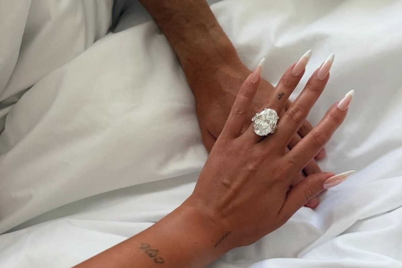 Wow! Harga Cincin Tunangan Ronaldo dan Georgina Capai Rp81 Miliar!