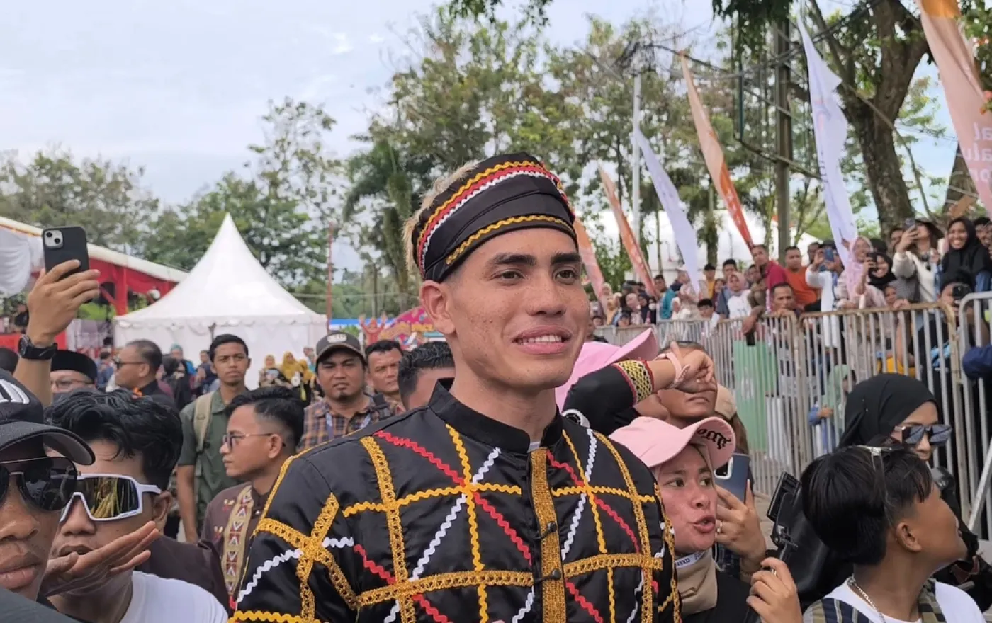 YouTuber Malaysia Aisar Khaled Ramaikan Festival Pacu Jalur 2025 Kuansing