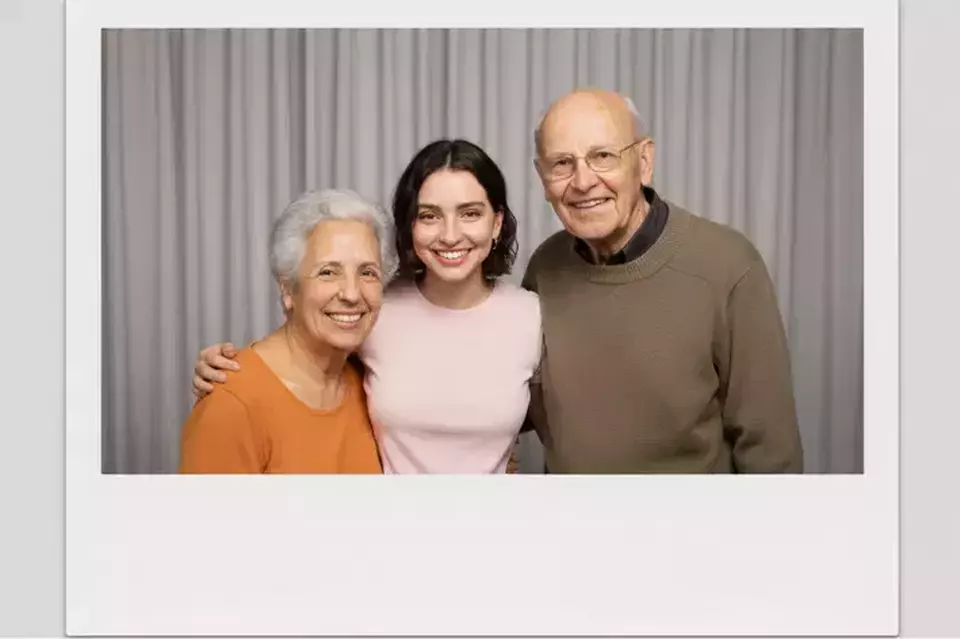 15 Prompt Gemini AI Edit Foto Polaroid Viral dan Cara Membuatnya