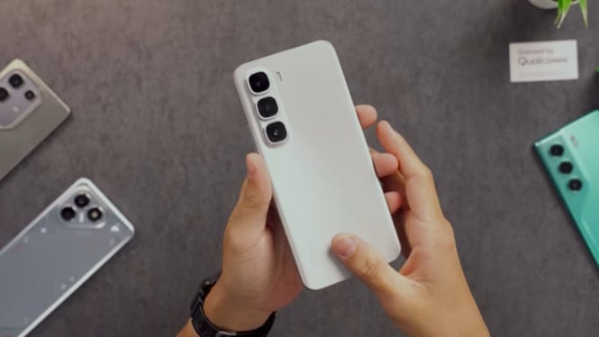 7 HP Spek Terlengkap 2025: Chipset Terbaru, Baterai Jumbo & Kamera AI Canggih