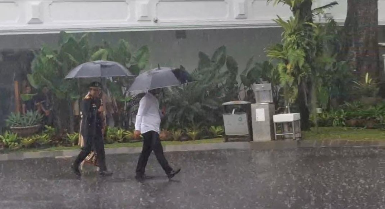 Ahmad Dofiri Tiba di Istana: Dapat Pangkat Jenderal Kehormatan?