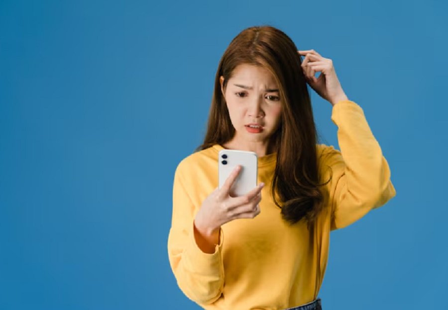 Arti Doomscrolling dan Dampaknya bagi Kesehatan Mental Menurut Butota.id Women