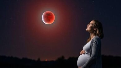 Benarkah Ibu Hamil Dilarang Melihat Gerhana Bulan Total? Simak Penjelasan Dokter!