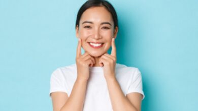 Benarkah Kumur Air Garam Bisa Memutihkan Gigi? Simak Faktanya di Sini!