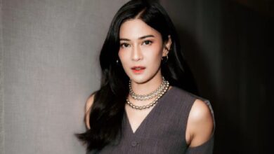 Dian Sastro Pakai Pin One Piece di TIFF 2025, Netizen: 'Demo Tanpa Banyak Mulut'