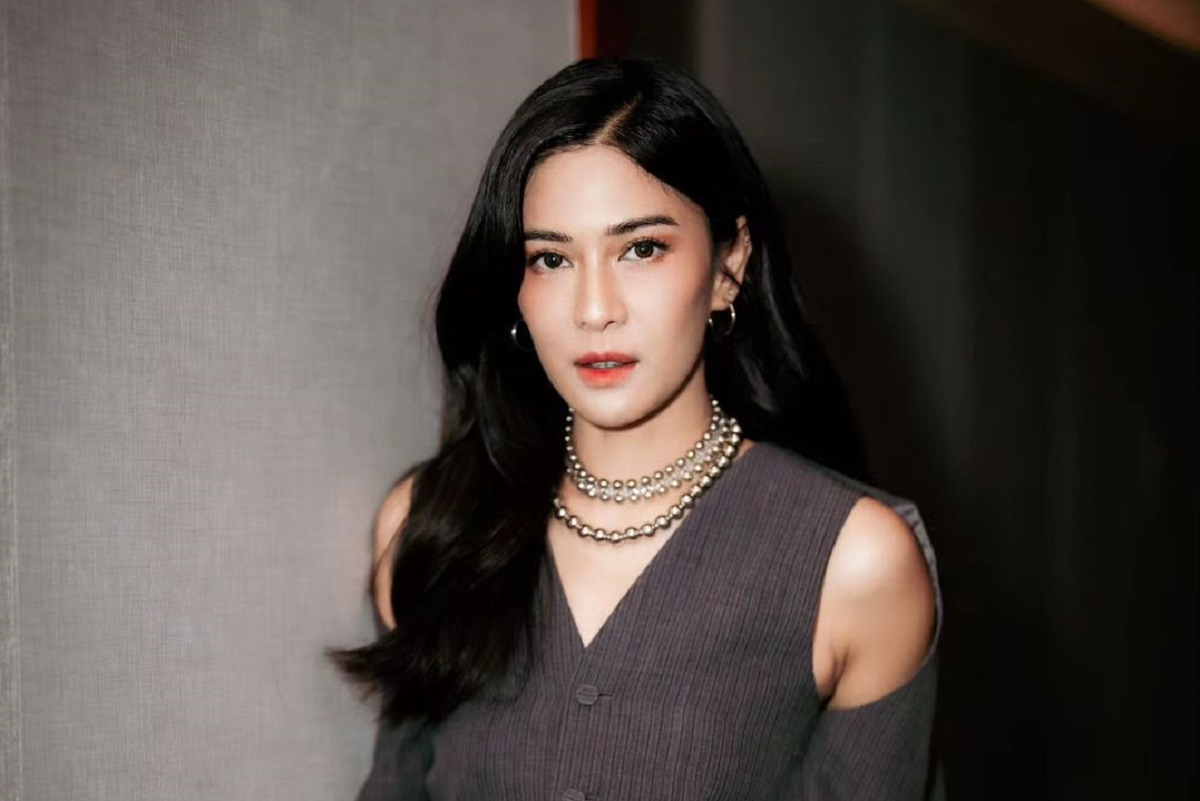 Dian Sastro Pakai Pin One Piece di TIFF 2025, Netizen: 'Demo Tanpa Banyak Mulut'