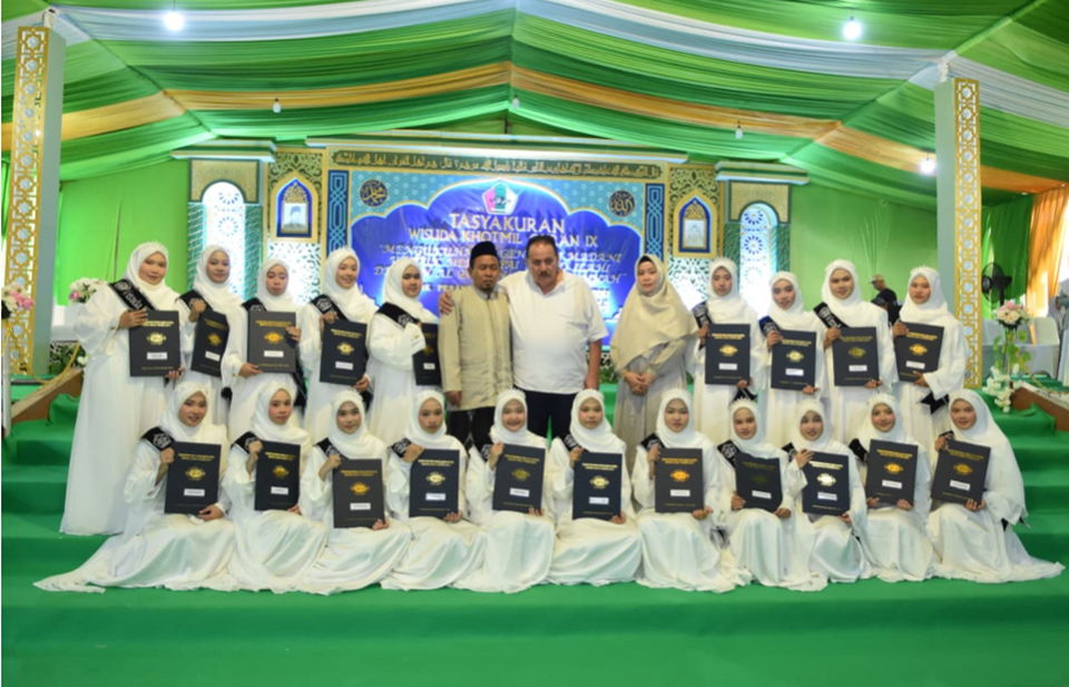 Dua Dekade Dedikasi Haji Robert Kembangkan Pesantren Ulumul Qur'an untuk Santri