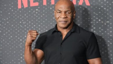 Dunia Tinju Gempar: Mike Tyson Siap Hadapi Floyd Mayweather Jr.!