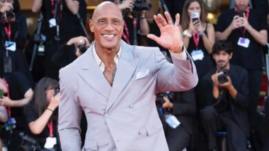 Dwayne Johnson Menangis Usai 'The Smashing Machine' Dapat Standing Ovation 15 Menit