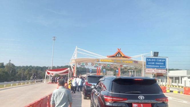 Gubernur Jambi Resmikan Tol Tempino-Simpang Ness Tanpa Tarif, Wanti-wanti Perawatan