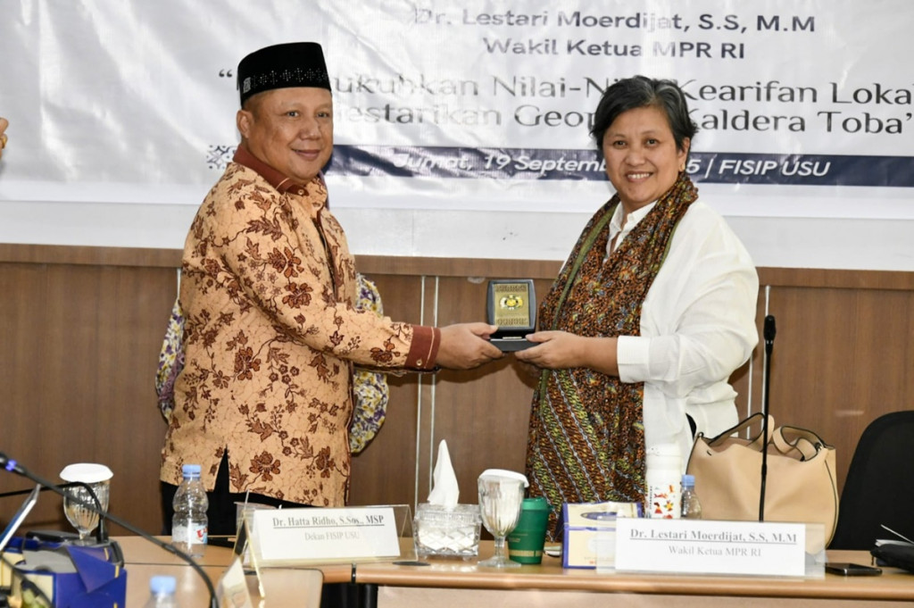 Lestari Moerdijat: Kearifan Lokal Sebagai Modal Sosial untuk Pelestarian Berkelanjutan