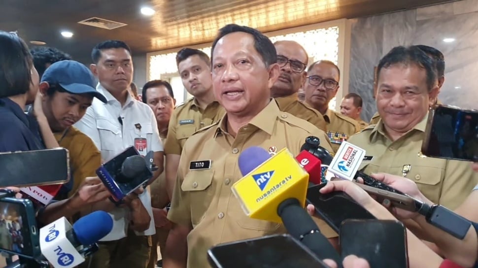 Mendagri Tito: Minta Satpol PP Tak Pakai Kekerasan, Dukung Pendapat Publik