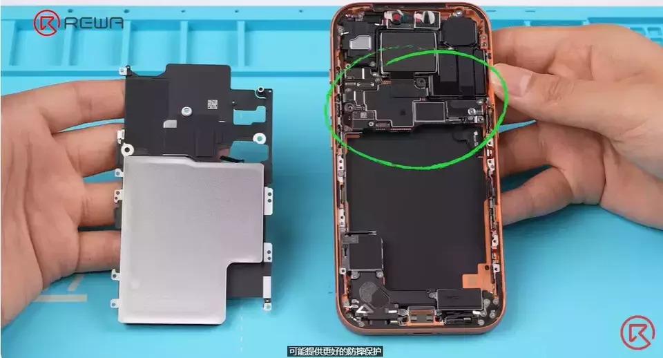 Mengintip Jeroan iPhone 17 Pro Lewat Video Teardown: Temuan Menarik!