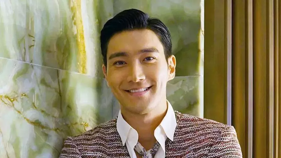 Menuai Hujatan, Siwon Super Junior Hapus Postingan Kontroversial Charlie Kirk