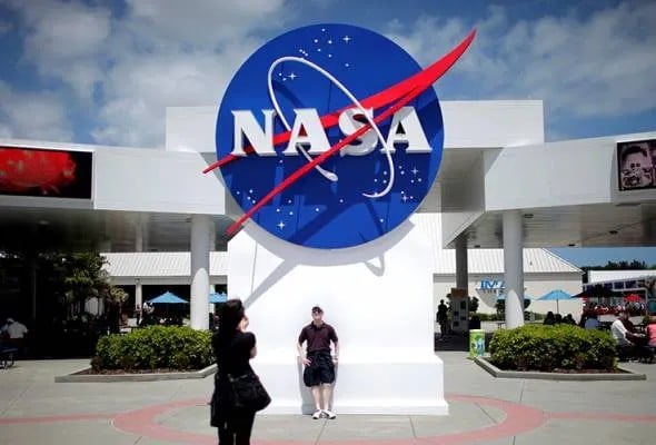 NASA Larang Warga China ke Bulan, Persaingan Antariksa Memanas di 2025