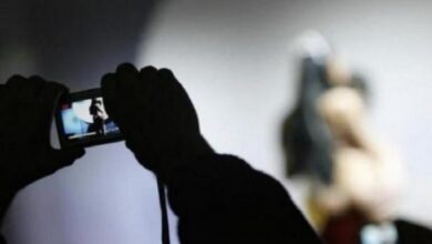 Nekat! Vlogger Ini Buat Konten Seksual di Mobil Bak, Viral di Media Sosial