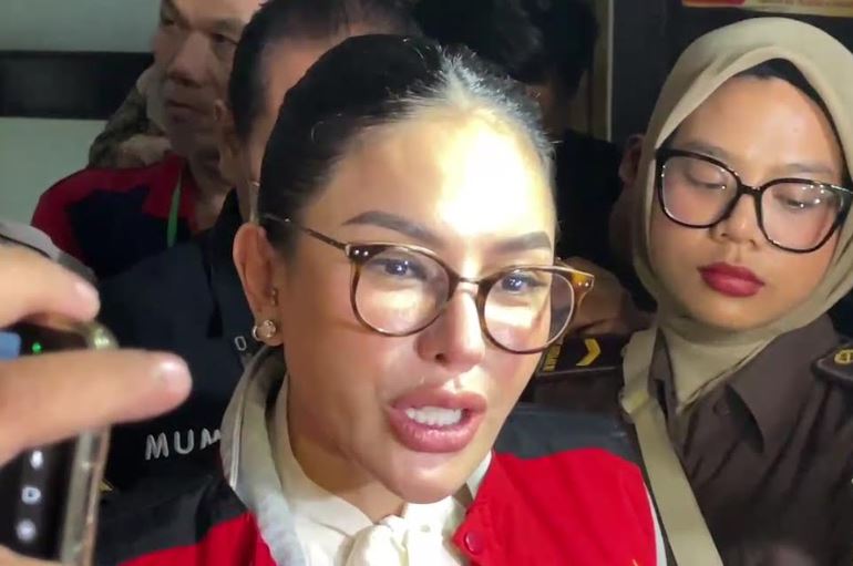 Nikita Mirzani Kangen Liburan Bareng Anak: "Aku Sudah Buluk di Penjara!"