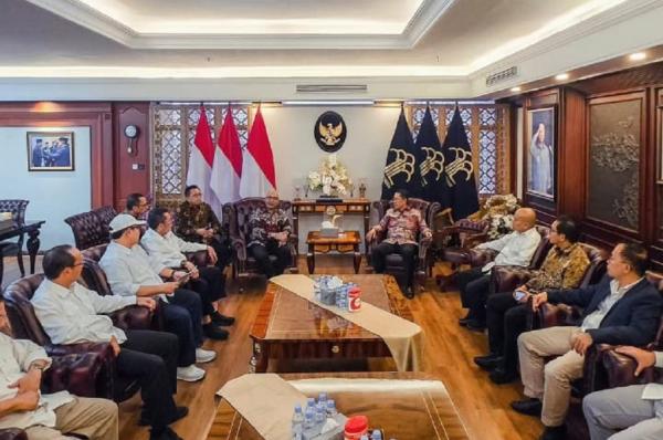 PWI Kembali Terdaftar Resmi di Kemenkum, Dipimpin Ketua Umum Akhmad Munir