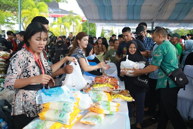 Pemprov Kalteng Gelar Pasar Murah, Stabilkan Pasokan dan Harga Pangan Pokok