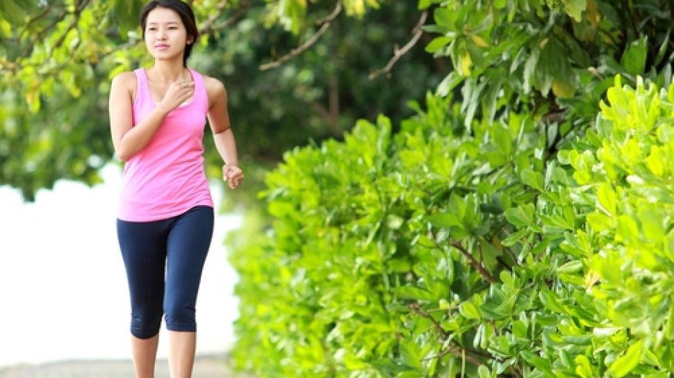 Perempuan Wajib Tahu! 10.000 Langkah Sederhana Cegah Pengeroposan Tulang