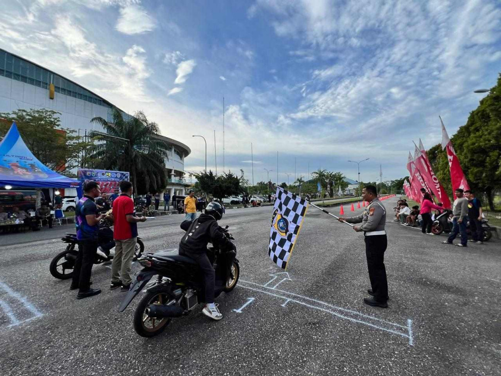 Polda Riau Tekan Balap Liar dengan Gelar Drag Bike Session III