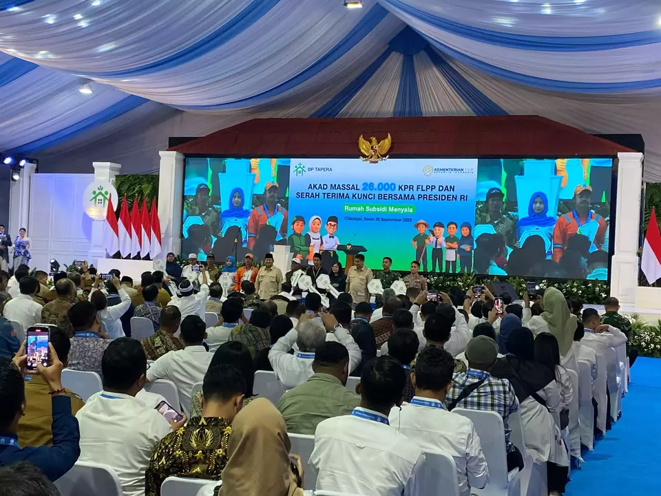 Prabowo Serahkan 26.000 Rumah Subsidi untuk Warga Berpenghasilan Rendah