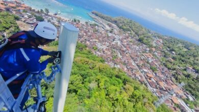 Ribuan Menara BTS Tahan di Tengah Banjir Bali Jaga Komunikasi Tetap Hidup