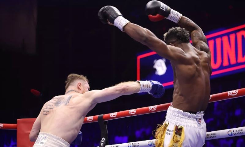 Satu Pukulan Saul Canelo Alvarez: Momen yang Mengubah Strategi Tinju Dunia