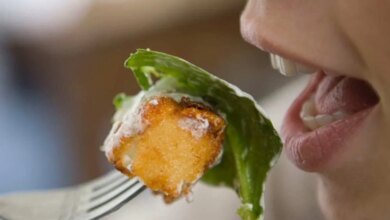 Simak Gejala Awal dan Cara Efektif Mengobati Keracunan Makanan