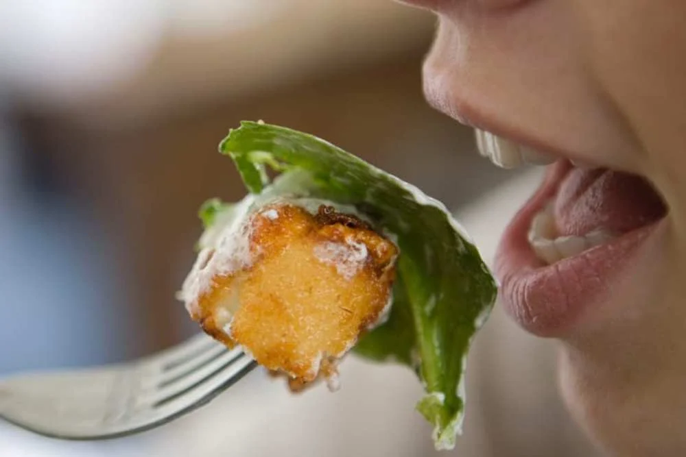 Simak Gejala Awal dan Cara Efektif Mengobati Keracunan Makanan