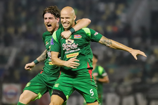 Suporter Persebaya Diminta Tak Hadir di GBLA: Persib vs Persebaya Surabaya