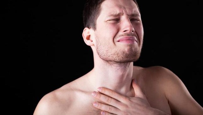 Tenggorokan Pria Ini Robek akibat Menahan Bersin, Dokter Terheran-Heran