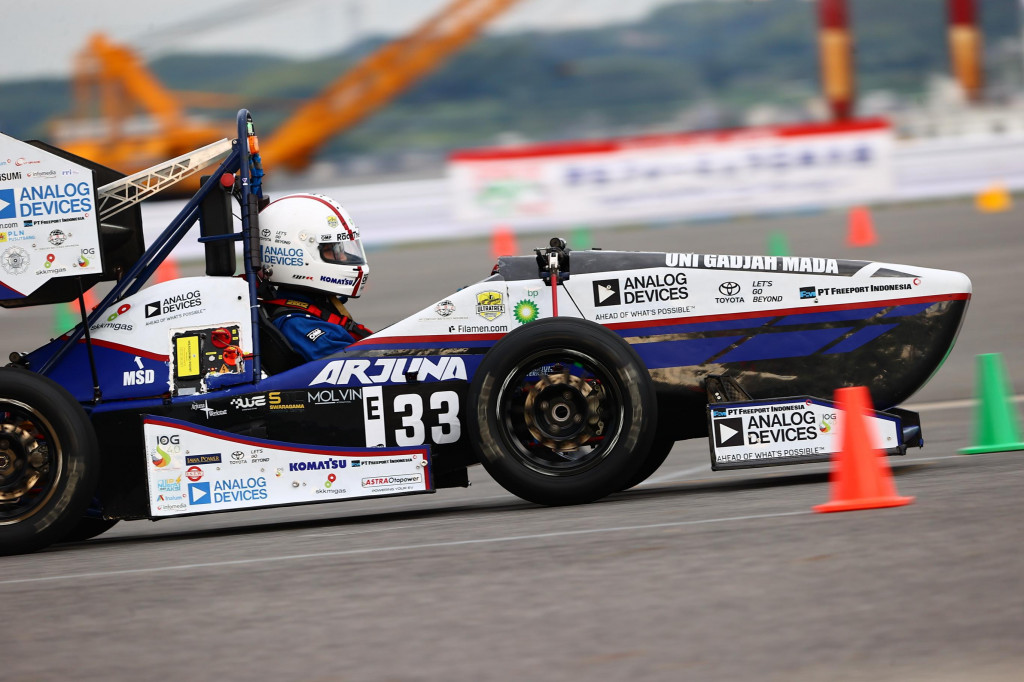 Tim Arjuna EV UGM Raih Prestasi Gemilang di Formula SAE Japan 2025