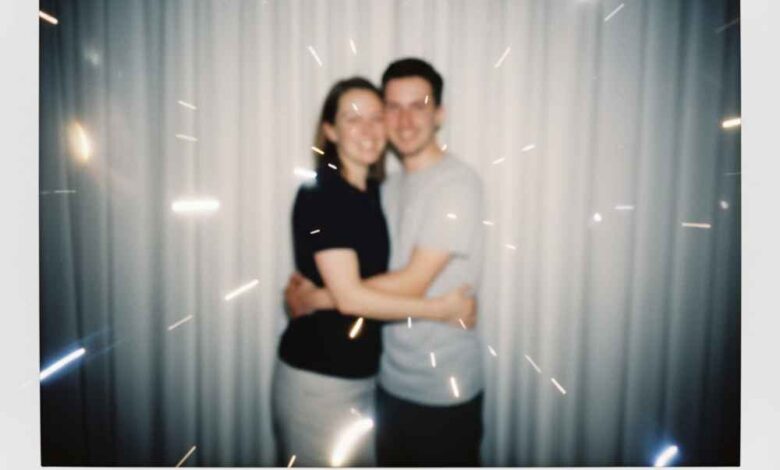 Viral! 5 Contoh Prompt Edit Foto Polaroid Bareng Idol Pakai Gemini AI