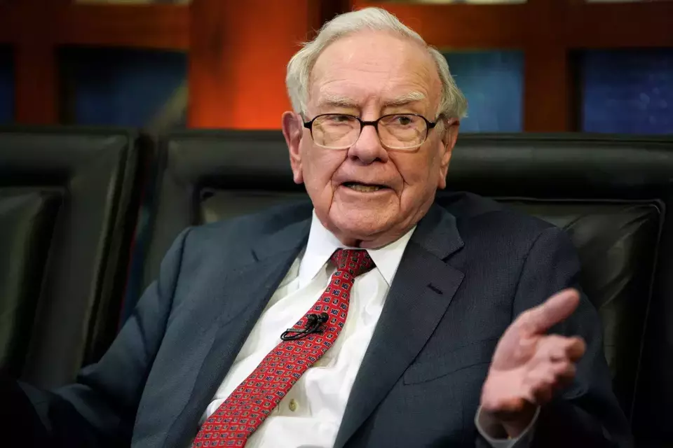 8 Tips Investasi Legendaris: Belajar Kaya ala Warren Buffett