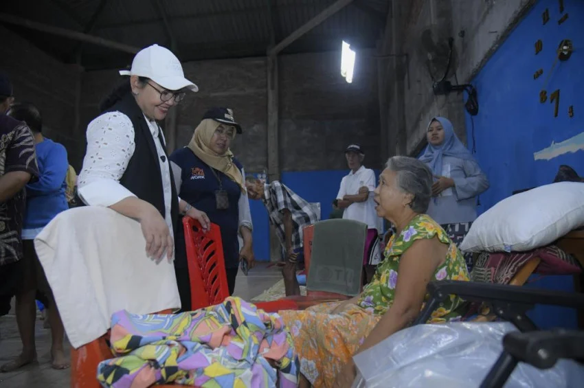 Agustina Wilujeng Tinjau Titik-Titik Pengungsian, Pastikan Bantuan Tersalurkan