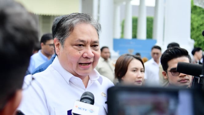 Airlangga Blak-blakan: Kenapa Negosiasi Tarif Trump Mandek di Tengah Perang Dagang