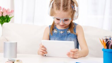 Anak Sering Mengeluh Mata Lelah? Waspadai Mata Minus dan Cara Mencegahnya!