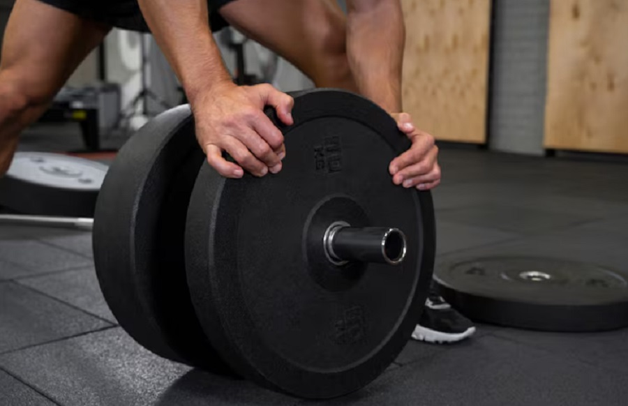 Angkat Beban, Olahraga Ideal untuk Perempuan Menopause: Ini Alasannya