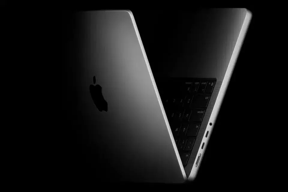 Apple Luncurkan MacBook Pro 14 Inci, Ditenagai Cip AI M5 Terbaru