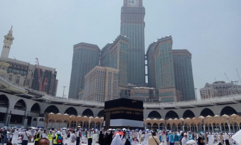 Arab Saudi Permudah Akses Umrah: Visa Turis dan Kerja Kini Bisa Dipakai