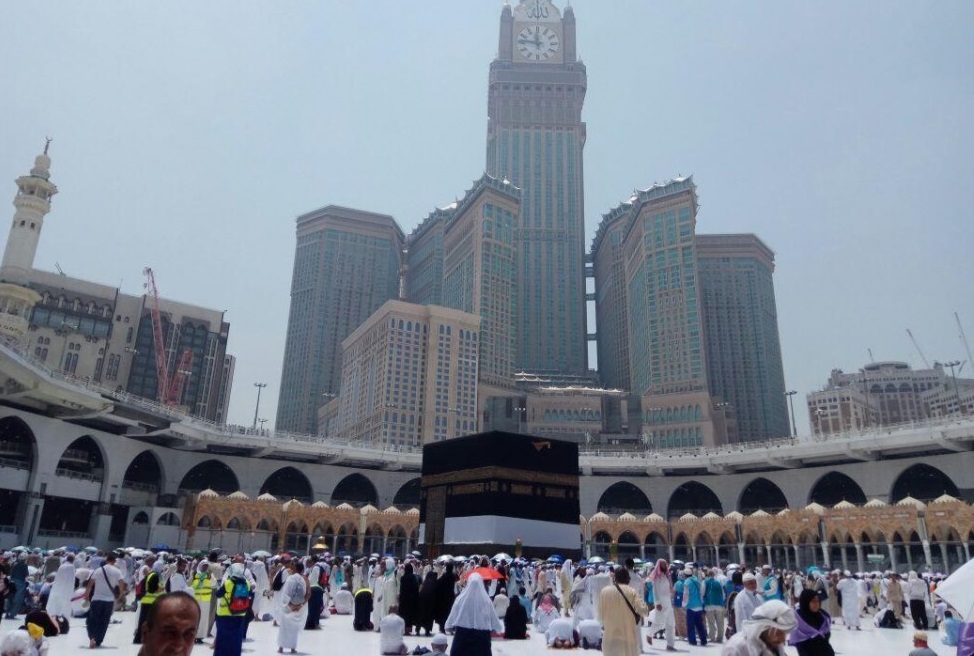 Arab Saudi Permudah Akses Umrah: Visa Turis dan Kerja Kini Bisa Dipakai