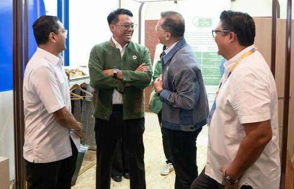 Bank Mandiri Semarakkan Aksi Berkelanjutan Looping for Life di Livin’ Fest 2025