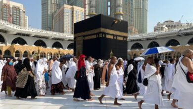 Biaya Umrah Mandiri vs Travel: Pilihan Hemat dan Nyaman untuk Jamaah