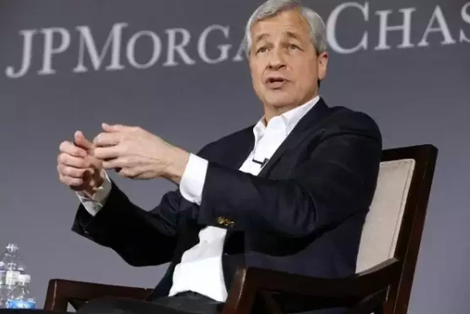 Bos JPMorgan: Sinyal Bahaya di Balik Kebangkrutan Industri Otomotif AS
