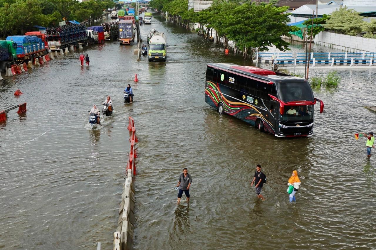 Enam SPBU Kaligawe-Sayung Terdampak Banjir, Pertamina Jamin Pasokan Energi Aman