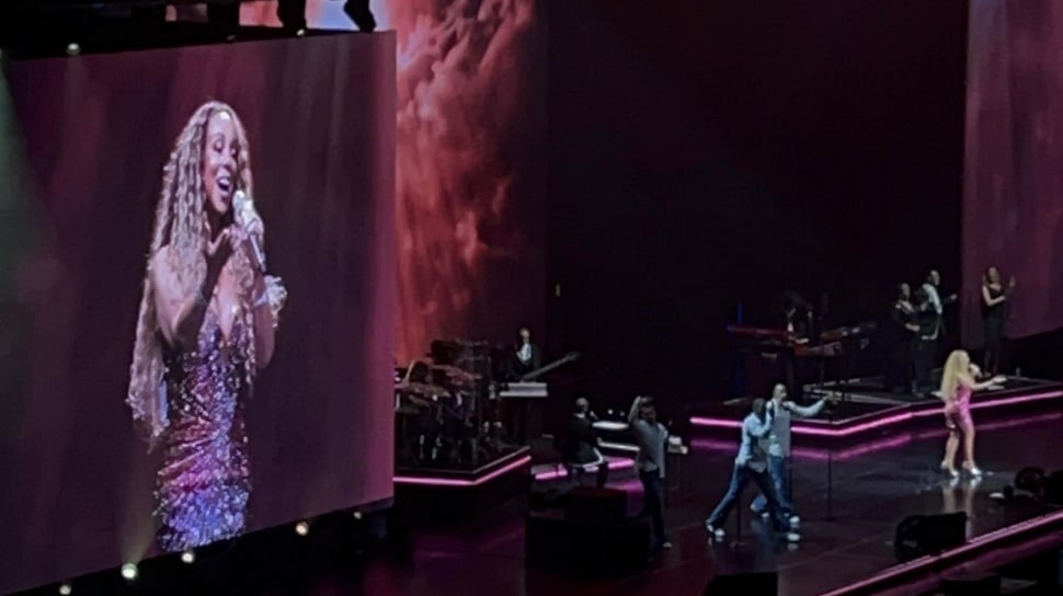 Gerakan Kaku Mariah Carey di Sentul Soroti Kesehatan, Benarkah Karena Fibromyalgia?