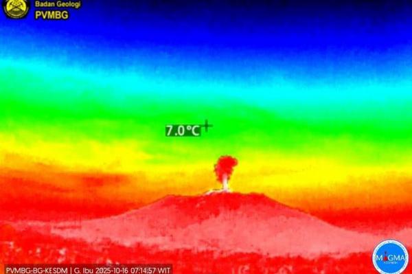 Gunung Ibu Meletus Hari Ini, Muntahkan Abu Vulkanis 500 Meter ke Angkasa